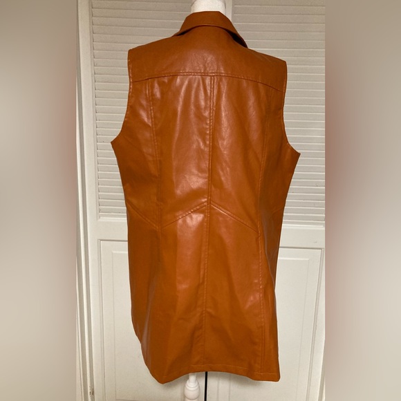 EUC Faux Leather Vest Size XL - Picture 4 of 10